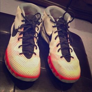 Nike basketball shoe